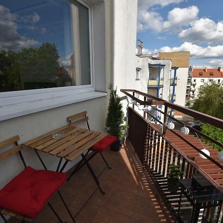 Apartamento Apartament Rosso Stary Toruń Exterior foto