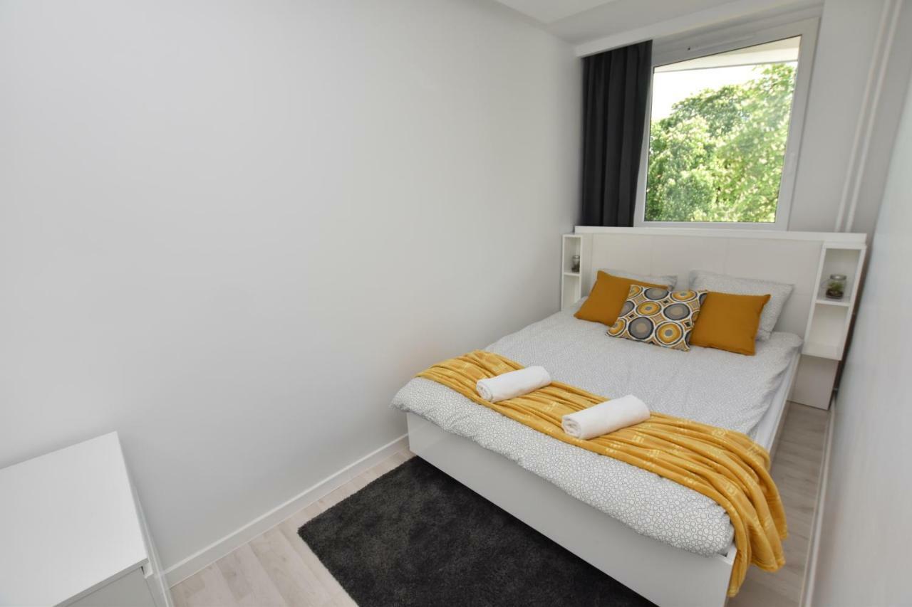 Apartamento Apartament Rosso Stary Toruń Exterior foto
